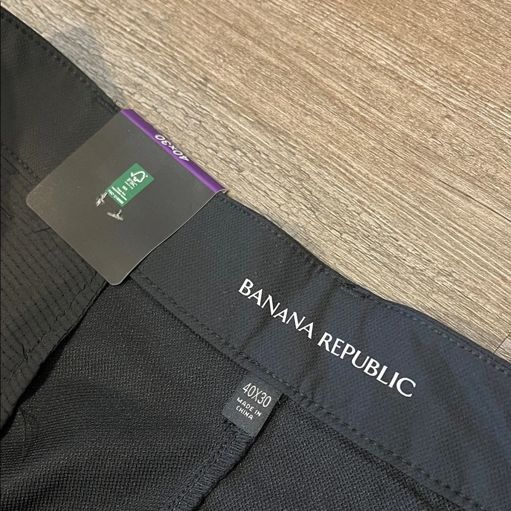 NWT Banana Republic Men's flat front Black Pants 40*30